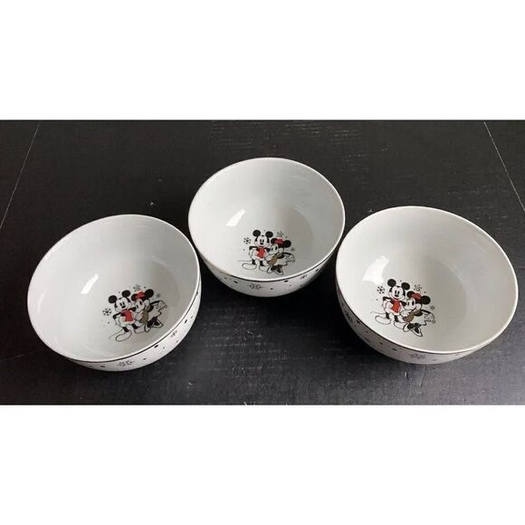 Set Of 3 DISNEY MICKEY MINNIE MOUSE Christmas Soup Snowflakes Red Scarf Bowl NEW - Picture 2 of 12